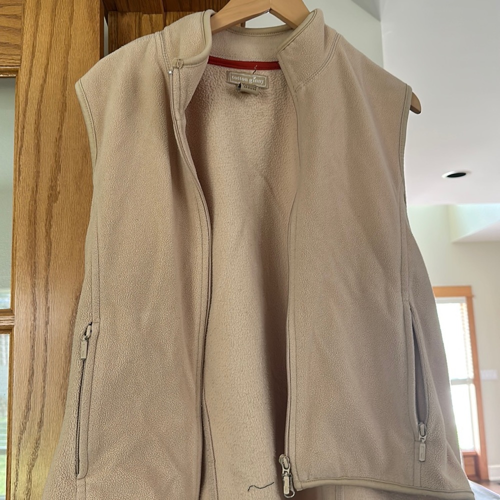 TAN FLEECE VEST